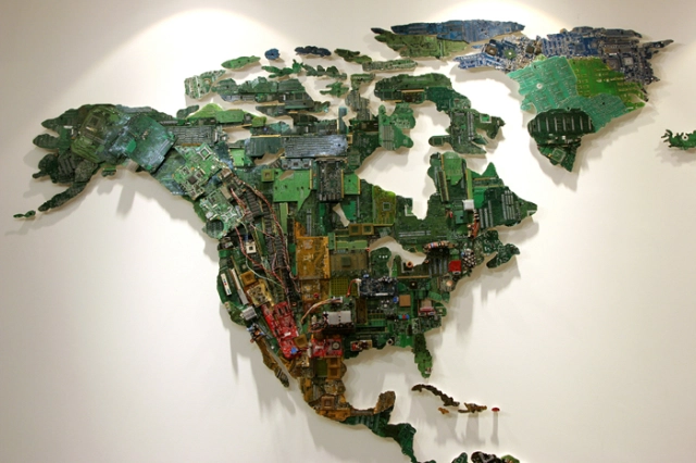art from recycled computer boards